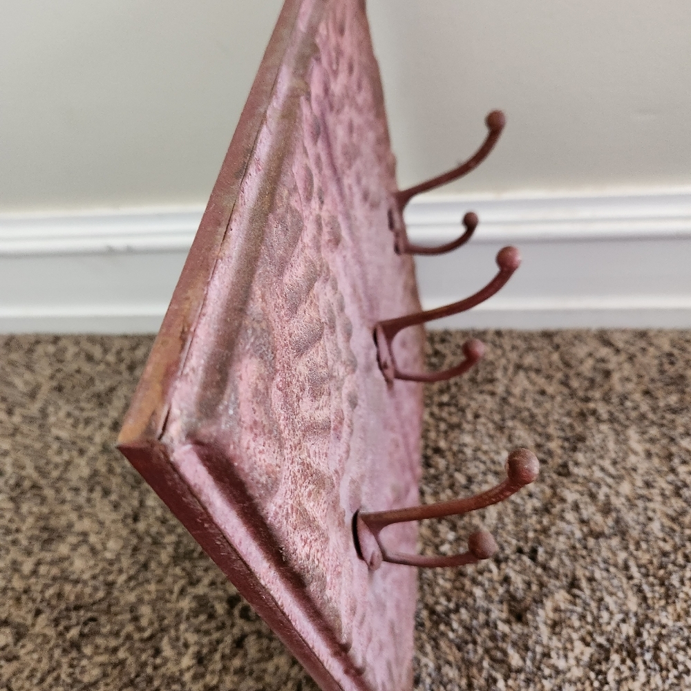 Rustic Farmhouse 3-Hook Wall Decor - Picture 2 of 4